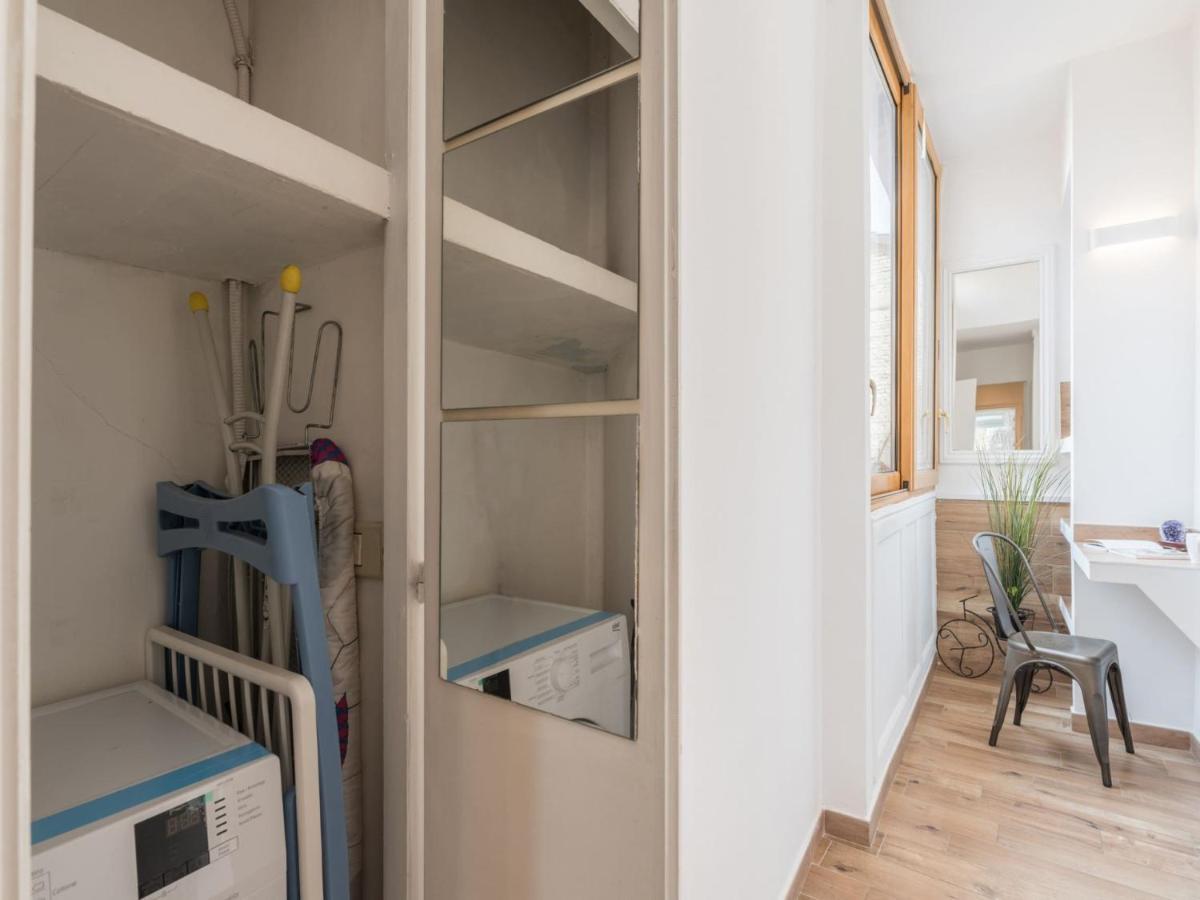 The Best Rent - Elegant Three-Bedroom Apartment A Few Steps From Fontana Di Trevi Exterior photo